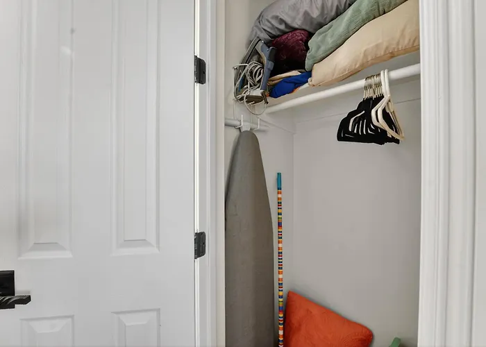 Elm Casita Apts Apartment